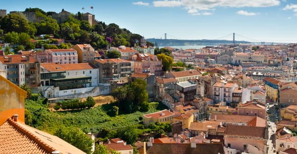Lisbon: Hills Red Tram Tour by Tram 28 Route 24-Hour Ticket