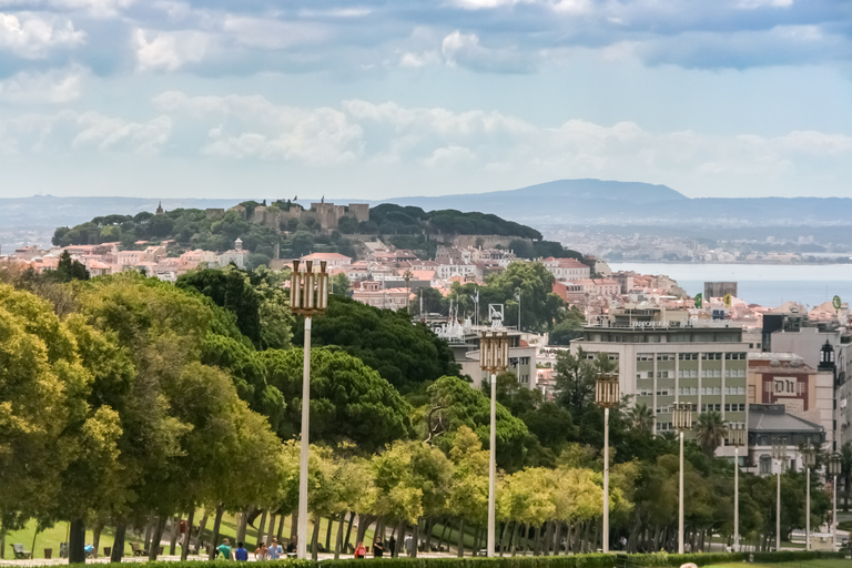 Lisbon: Hills Red Tram Tour by Tram 28 Route 24-Hour Ticket Lisbon: Lisbon Hills Tour by Tram 28 Route 24-Hour Ticket