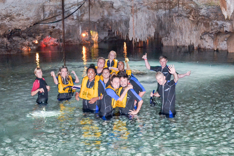 Vanuit Cancun: uitstap schildpadden en cenotesVanuit Cancun: uitstap schildpadden en cenotes in de middag