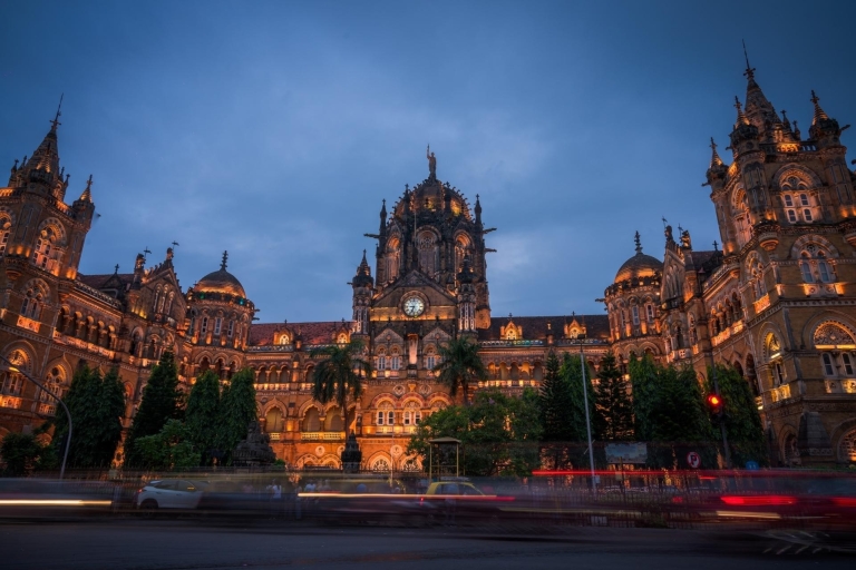 7 Tage Indiens Goldenes Dreieck mit Verlängerung in MumbaiOption 1: Auto + Reiseführer