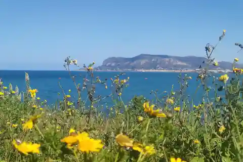 Palermo's East Coast: a bike ride close to the Sea
