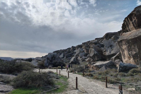 Gobustan, volcans de boue, temple du feu, visite de la montagne de feu