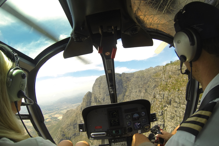 Cidade do Cabo: Voo de Helicóptero 2 Oceans com ingresso para passeio de barcoCidade do Cabo: Voo de Helicóptero e Passeio de Barco