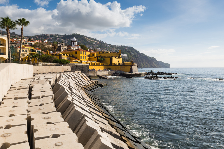 Funchal: Hop-On Hop-Off Bus TourFunchal, Câmara de Lobos and Cabo Girão 48-Hour 3-in-1 Ho-Ho