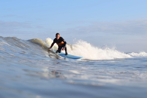 Leçon de surf pour débutants à La Haye *inclut un crédit de location de 15 €.La Haye : Leçon de surf pour débutants
