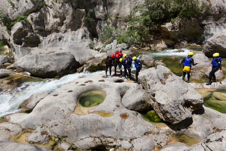Vanuit Split: canyoning op de Cetina-rivierCanyoning op de Cetinarivier vanuit Zadvarje