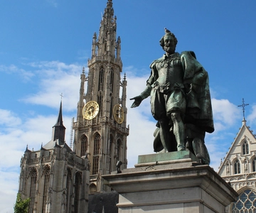 Antwerp: Private Walking Tour with a Local