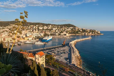 Nice: Old Town Treasures and Castle Hill Walking Tour