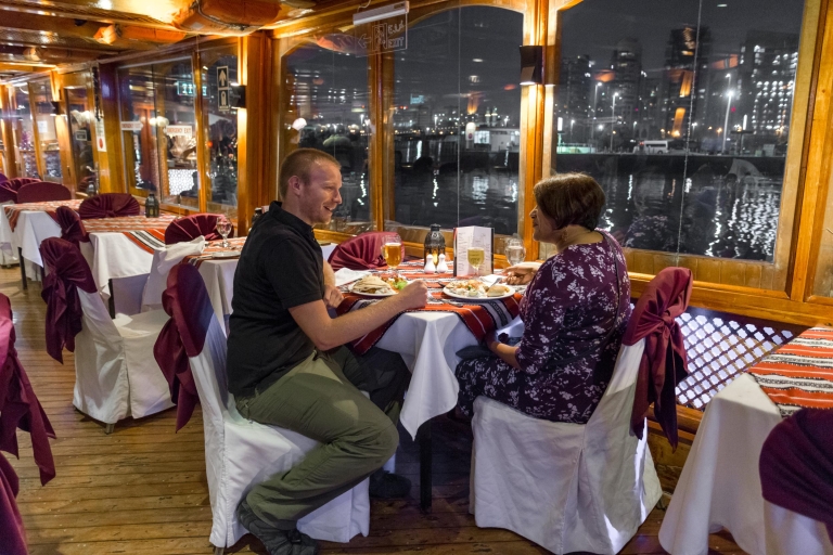 Dubái: crucero vespertino de 2 horas en dhow con cenaCrucero por Dubai Creek en dhow