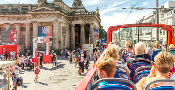 Edinburgh: Royal Attractions with Hop-On Hop-Off Bus Tours