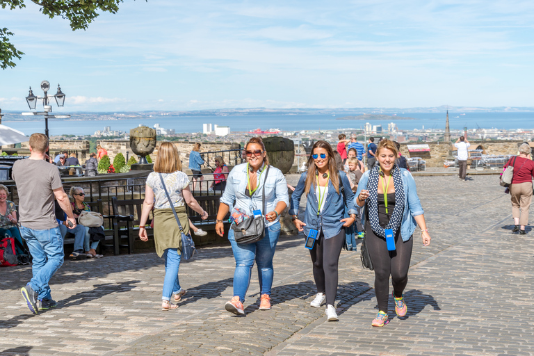 Edinburgh: Royal Attractions with Hop-On Hop-Off Bus Tours