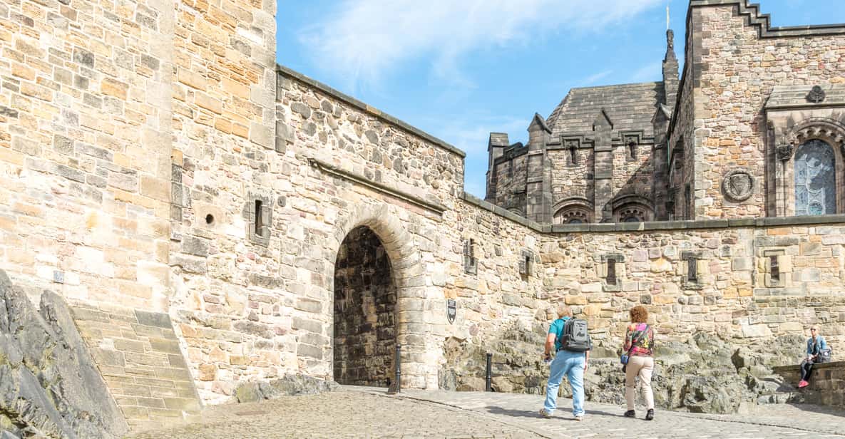 Edinburgh: Royal Attractions with Hop-On Hop-Off Bus Tours