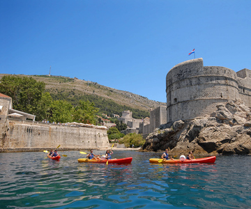 Dubrovnik: Guided Sea Kayaking Tour with Snack