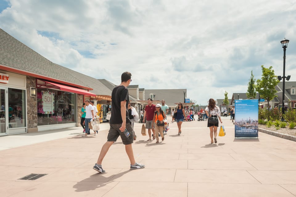 Woodbury Common Premium Outlets, Central Valley, Orange County, New York