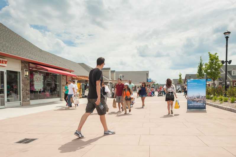 New York: Handletur på Woodbury Commons Outlet Mall