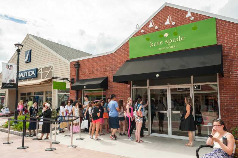 NYC: Woodbury Commons Outlet Mall Shopping Tour | GetYourGuide