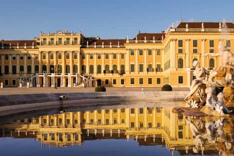 Vienna: Public Transport City Card and Attraction Discounts
