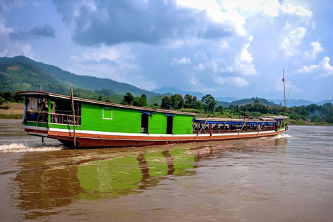 Da Chiang Mai: Tour di Luang Prabang in barca lento di 3 giorni e 2 notti