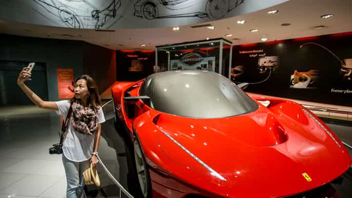 fra dubai dagstur til abu dhabi inkl. ferrari world