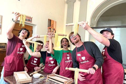 Venice: Pasta Class with Wine Tasting and Gelato