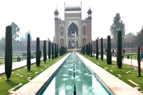 Z Delhi: prywatna 5-dniowa luksusowa wycieczka po Złotym TrójkącieWycieczka z zakwaterowaniem w 4-gwiazdkowym hotelu, samochód Ac, przewodnik