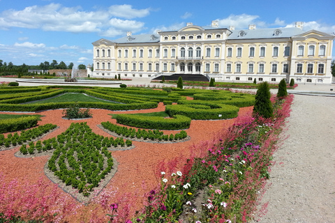 Da Vilnius a Riga Collina delle Croci, Rundale Palace Bauska castelloDa Vilnius a Riga con le fermate della Collina delle Croci e del Palazzo di Rundale