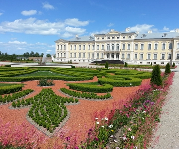 Vilnius: Berg der Kreuze, Schloss Rundale, Burg Bauska