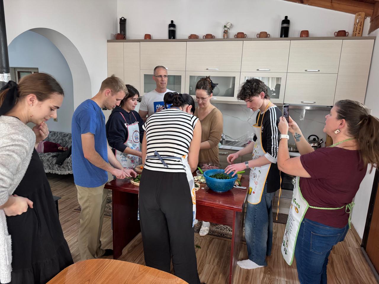Berat: Traditioneller Kochkurs mit Weinverkostung