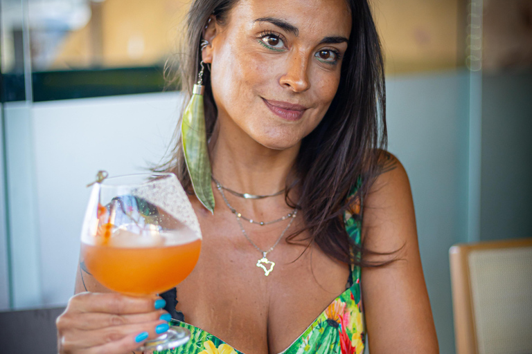 Salvador bar tour with local drinks guided by an expert