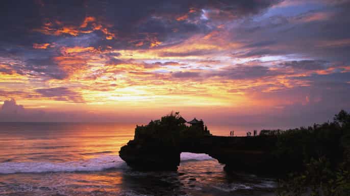 uluwatu tanah lot and jimbaran private tour