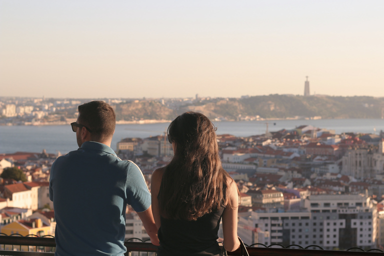 Lisbona: Fado Vadio Tour con Tapas portoghesi