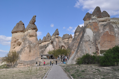 Från Istanbul: Kappadokiens höjdpunker i 2 dagar med ballongFrån Istanbul: Cappadocia Highlights 2-dagars rundtur med ballong