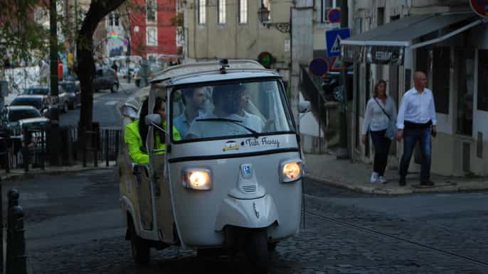 fado tour by tuk tuk