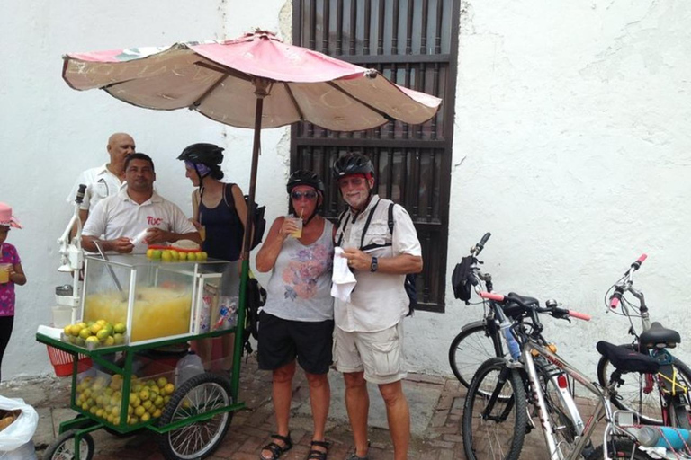 Cartagena: Old Town Bike tour Cartagena: Historic & Movie Bike or Walking Tour