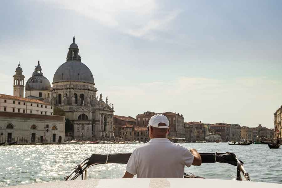 Venedig: Gemeinsamer Wassertaxi-Transfer zum Flughafen VCE