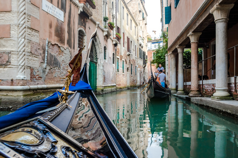 Venice: Private Gondola Ride Venice: Private Gondola Ride - Evening