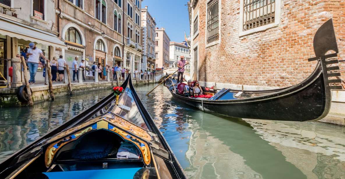 Venecia: paseo compartido en góndola por el gran canal