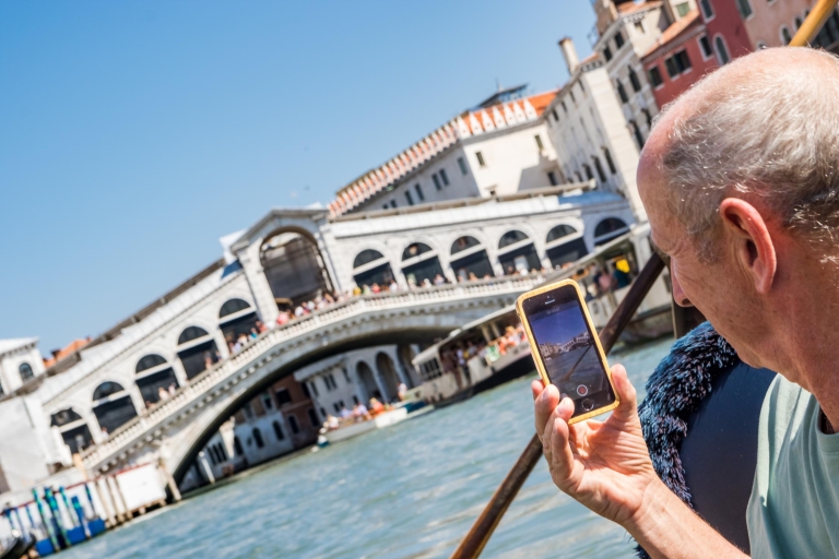 Venedig: Gondelfahrt auf dem Canal Grande für GruppenAb San Marco: Gondelfahrt über den Canal Grande