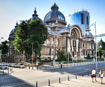 Bucharest: 2-Hour City Highlights Bike Tour