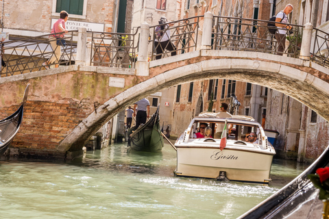 Venedig: Mit dem Wassertaxi von Santa Lucia ins Zentrum