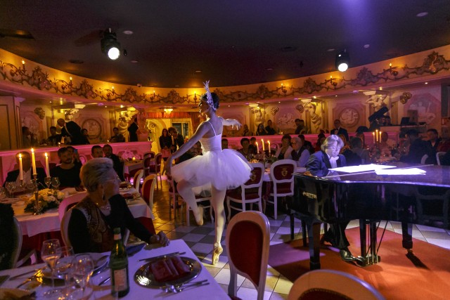 Visit Venice Cabaret Dinner Show in Padua, Italy
