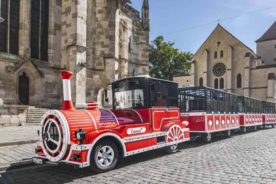 Regensburg: Stadtführung mit der Bimmelbahn. Foto: GetYourGuide Regensburg: Stadtführung mit der Bimmelbahn. Foto: GetYourGuide