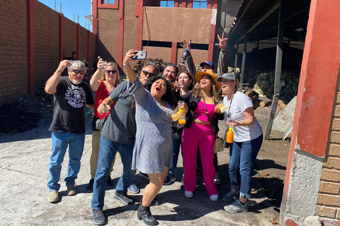 Oaxaca: Barrel-Bus Tour with Pulque, Agave & Mezcal Tastings