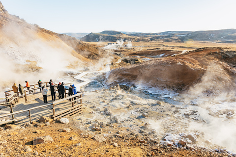 Reykjavík: Fagradalsfjall Volcano Hike and Blue Lagoon Tour with Hotel Pickup