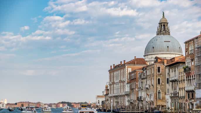 transfert en bateautaxi entre venise et laéroport vce
