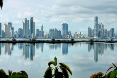 Bienvenue à la ville de Panama: visite privée avec une localitéVisite de 6 heures
