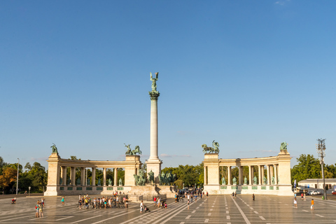 Budapest: Tour turistico Hop-On Hop-Off con il Big BusAutobus Hop-On Hop-Off per 2 giorni, crociera fluviale e tour a piedi guidato