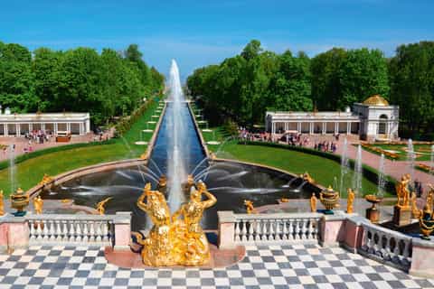 Saint Petersburg: 2-Day Visa-Free Tour in German