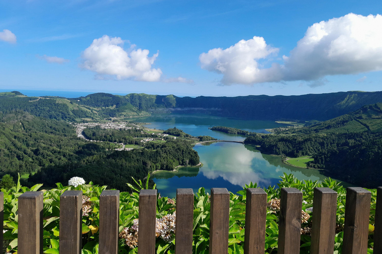 Ponta Delgada: Wycieczka brzegowa Sete Cidades i wulkan FurnasWycieczka brzegowa: wycieczka na wyspę São Miguel