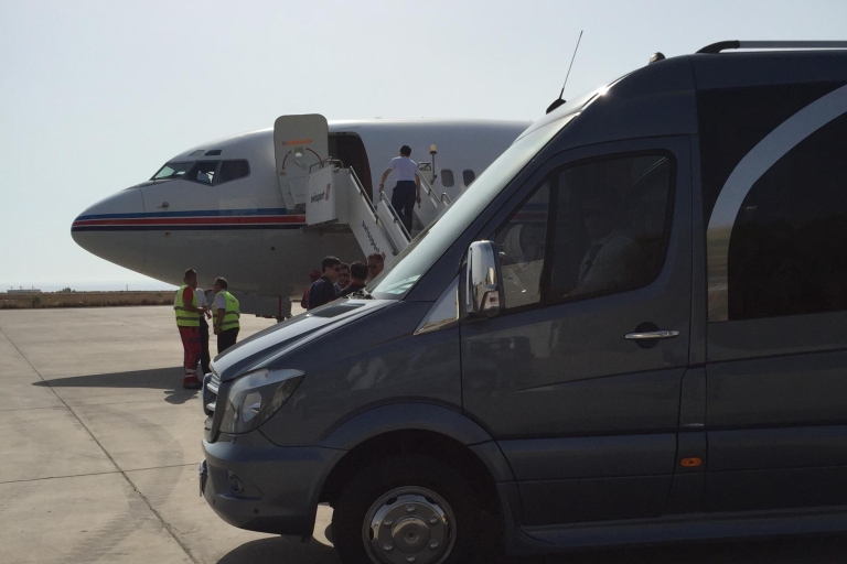 Santorini: servicio de desplazamientoTraslado del aeropuerto al puerto